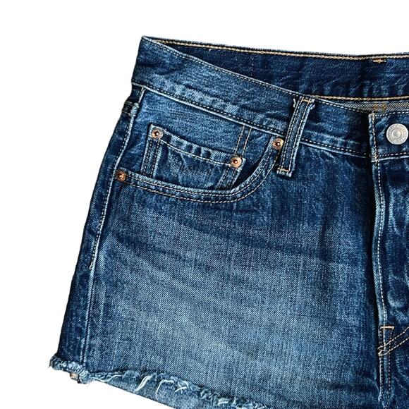 Levi’s Women’s 501 Sz 29 Cherry Embroidered Cutoff Denim Shorts - Picture 4 of 12